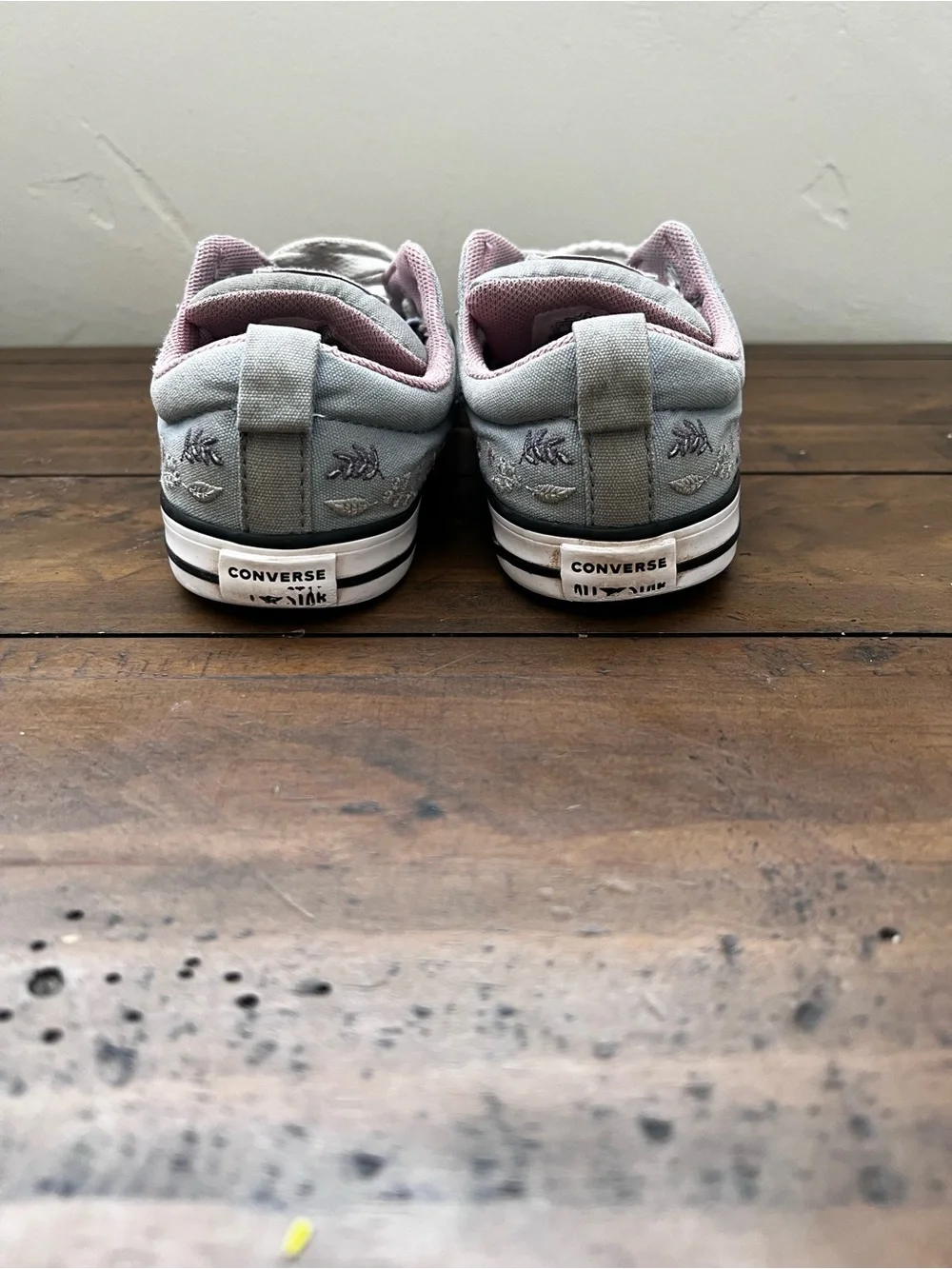 Converse Kids Light Blue and Pink Embroidered Low Top Sneakers
